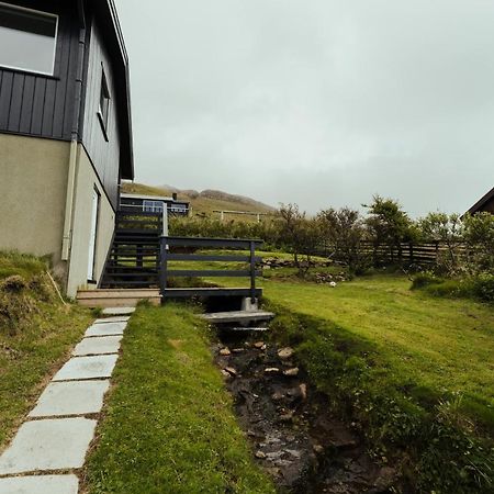 Cozy 2-Bedroom House With A Fantastic View Leynar Экстерьер фото
